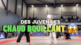 DEUX JEUNES CEINTURE BLEU BOUILLANTS