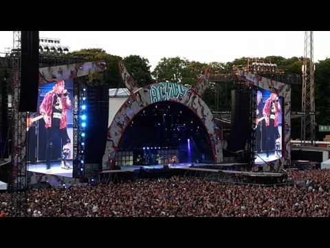 AC/DC Feat Axl Rose - Shoot To Thrill. (Aarhus, DK, 2016)