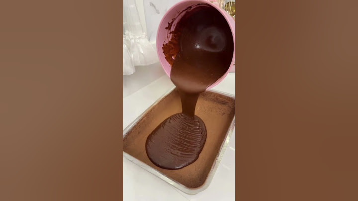 Você Nunca Comeu um Bolo de Chocolate Tão Fofinho Assim!