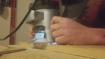 Changing a router bit