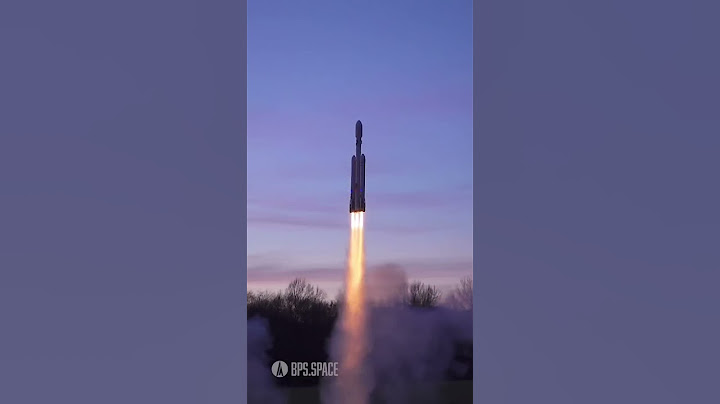 Falcon Heavy Model Rocket