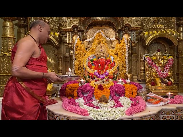 SIDDHIVINAYAK KAKAD AARTI Siddhivinayak Aarti Fiom Siddhivinayak Temple Mumbai Siddhivinayak class=