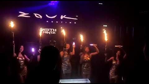 Zouk Genting Sexy Waitresses