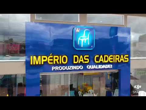 Quais as vantagens das mesas e cadeiras de plástico para restaurantes e  bares? - Império das Cadeiras