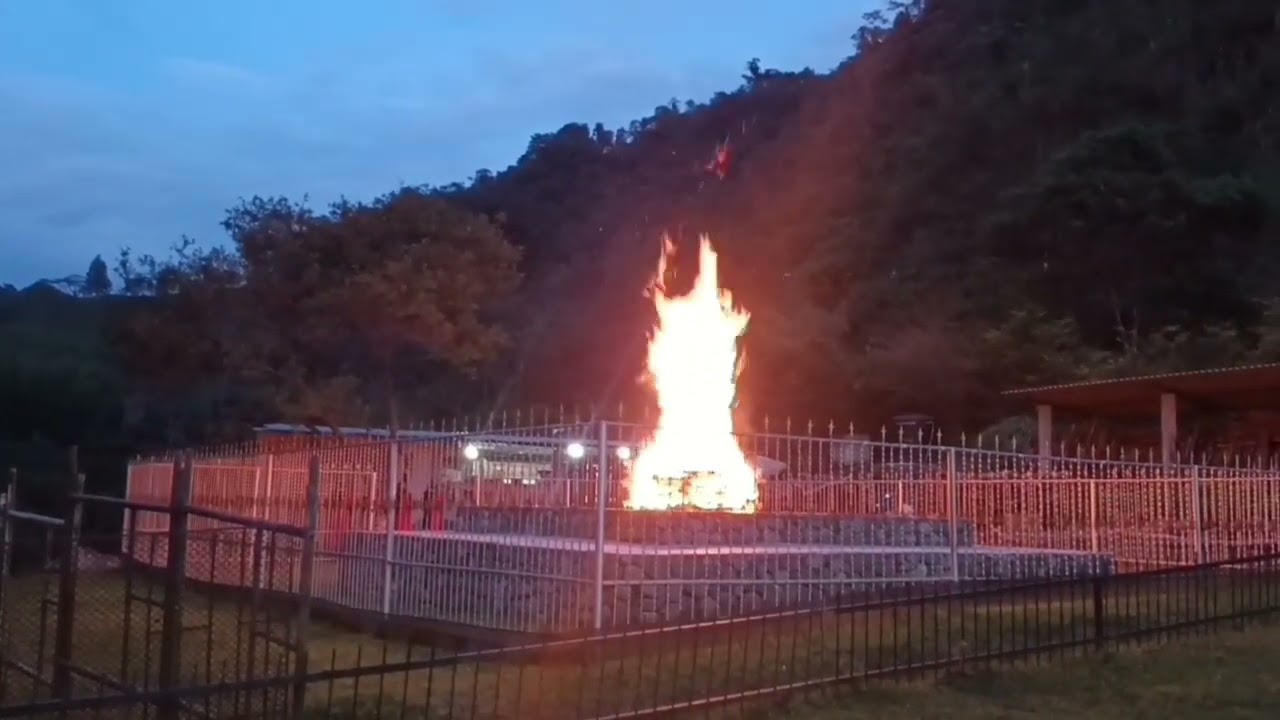 Santa Alabanza de la tarde