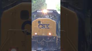 Double CSX SD70MAC leads CSX L619 in Raleigh, NC
Double CSX SD70MAC leads CSX L619 in Raleigh, NC Double CSX SD70MAC leads CSX L619 in Raleigh, NC