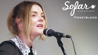 Video thumbnail of "Honeyblood - Babes Never Die | Sofar NYC"