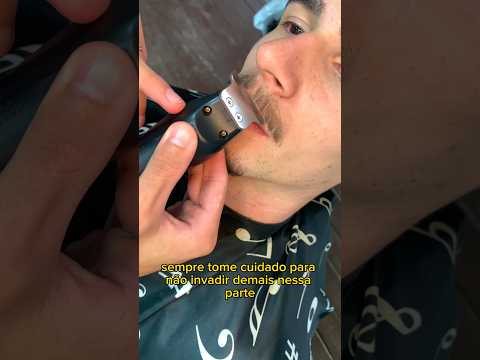 Vídeo: Bigode no palito: fazendo um acessório original