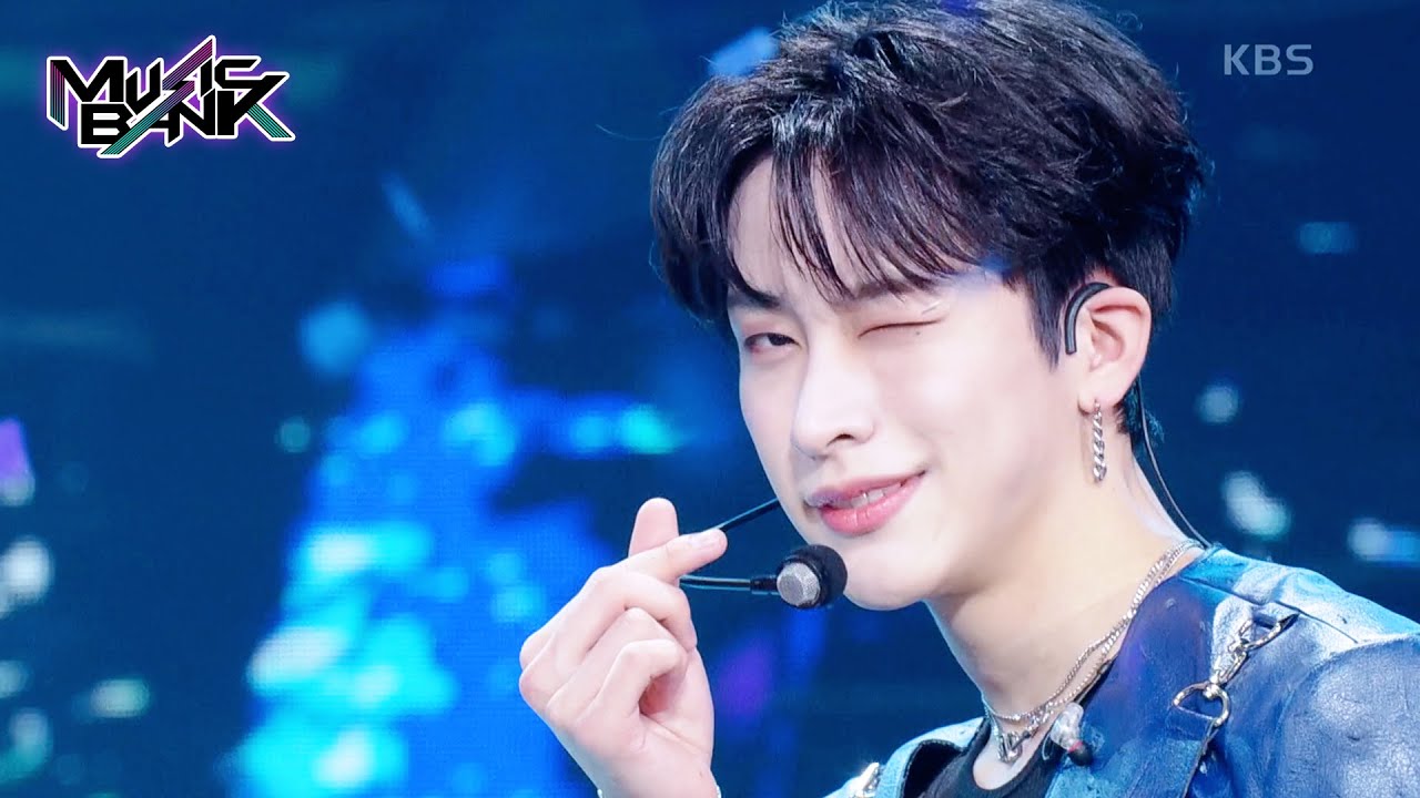 seOul drift - OnlyOneOf [Music Bank] | KBS WORLD TV 230303