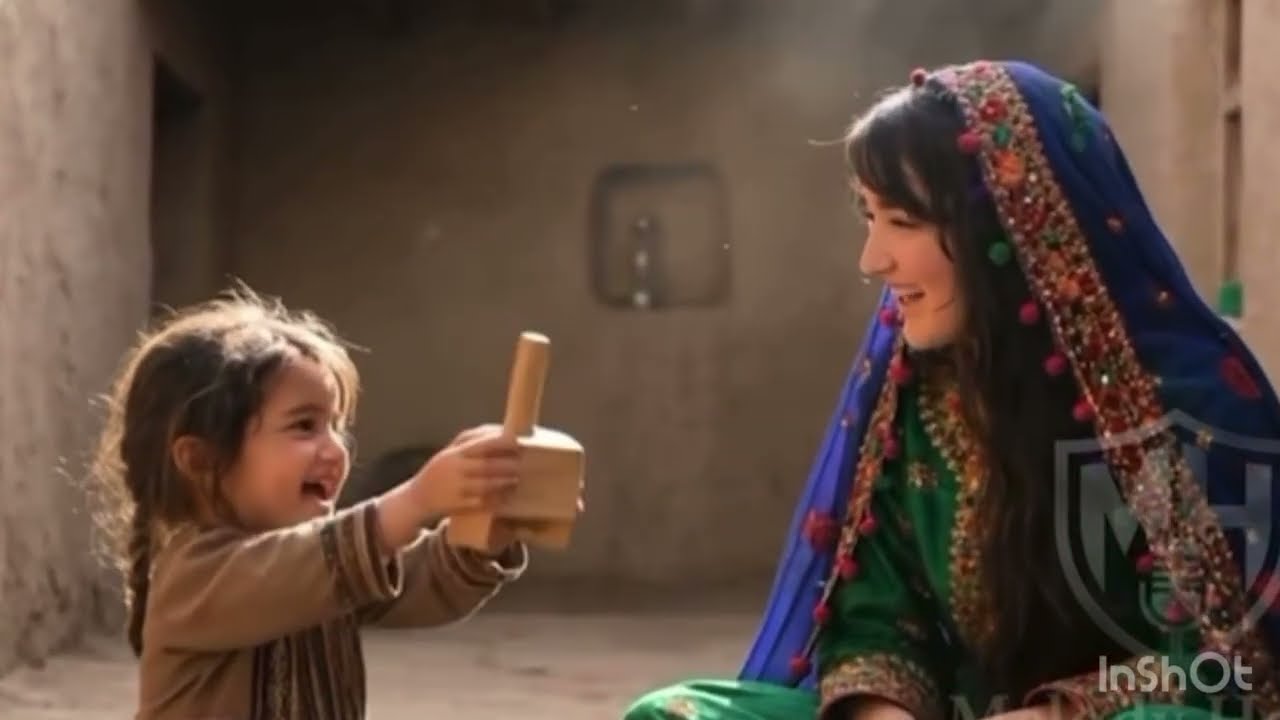 این یک آهنگ زیبا که برای دختر افغان برای نوریه خوانده شده جگر ار مسلمان خون می‌کند 😭