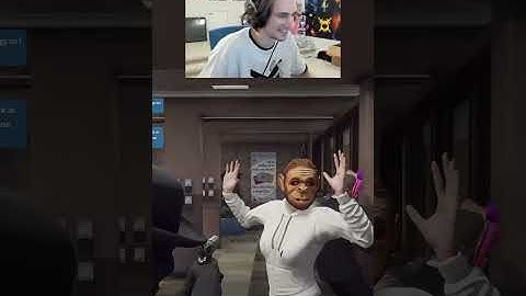 xQc rolls up on the bank job just in time to save Micky and Randy from the police!