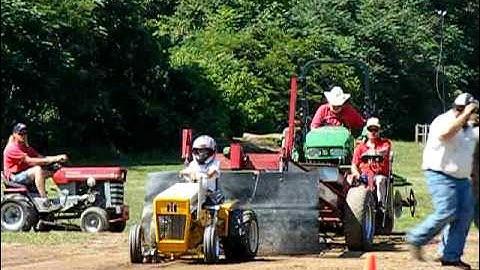 7 year old pulls 102 Cub Cadet