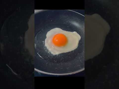 #shorts Fried Egg#shorts #satisfying #breakfast#asmr#viral@amoremaria