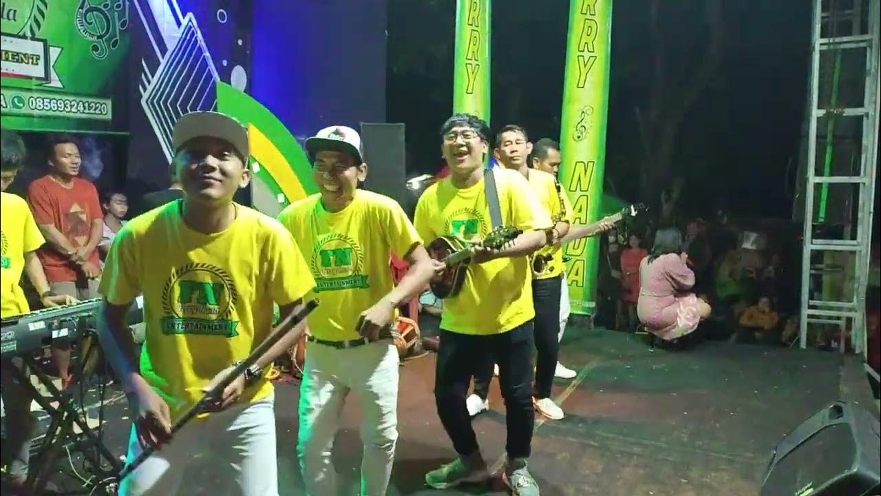 KAULAH SEGALANYA JUWITA GOFAR MANDOLIN LIVE YouTube