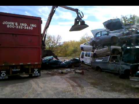 Car crushing - YouTube