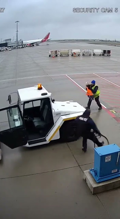 Charging Tow😱🛬Truck Terror! Toddler Service Zone Workers Scream as Officer Saves Them #shorts #sora