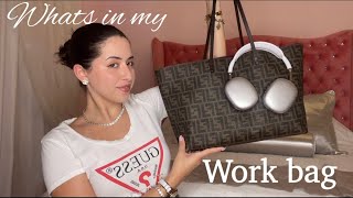 Whats in my bag | Τι έχω μέσα στην καθημερινή μου τσάντα της δουλείας ✨