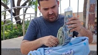 Rich man gives a large sum of money to a homeless single father to care for his baby and cries 😭