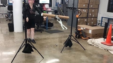 Robot trapeze with CRICKIT @adafruit #adafruit #CRICKIT #robots