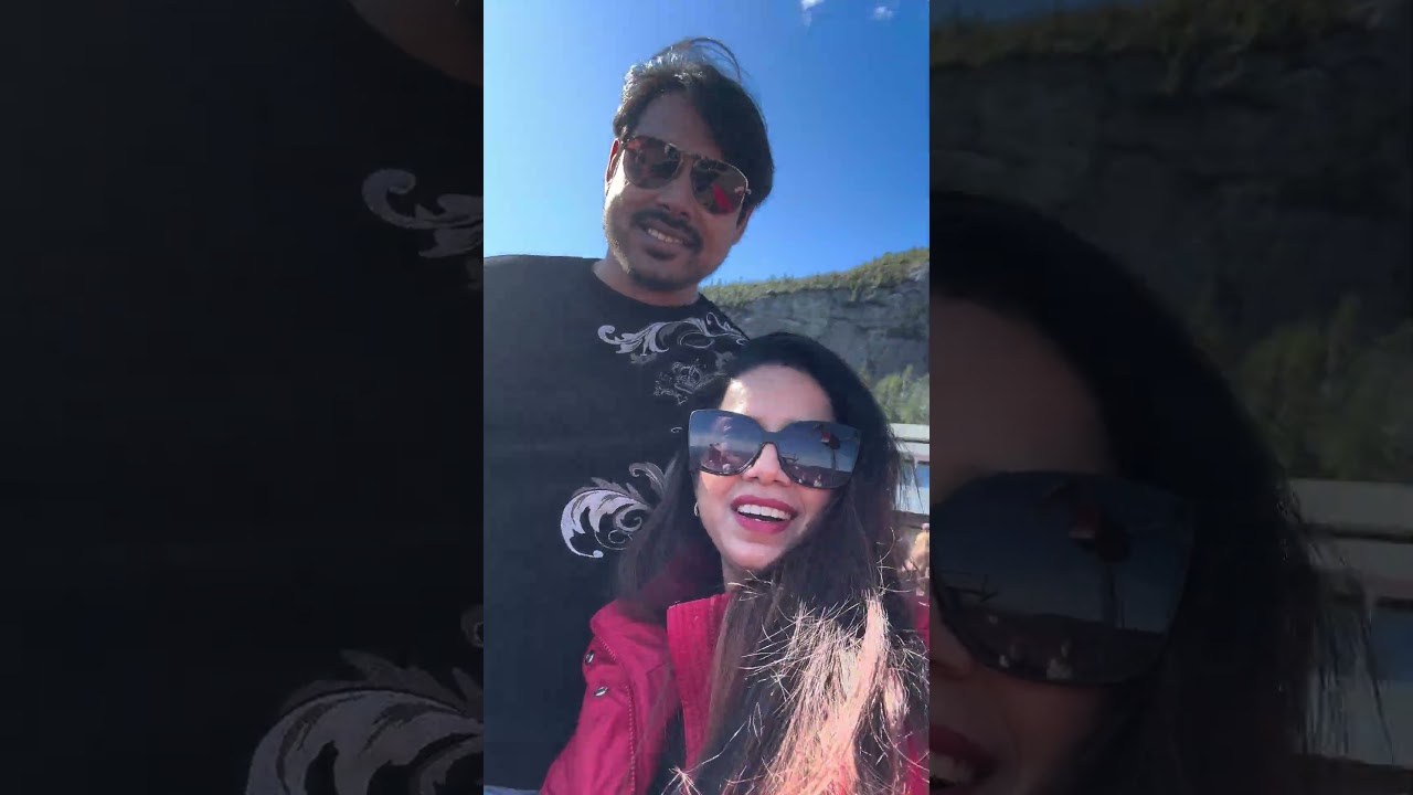 On top of the beautiful Stowe Mountain 🏔️ soaking in the stunning fall colors 🍁✨