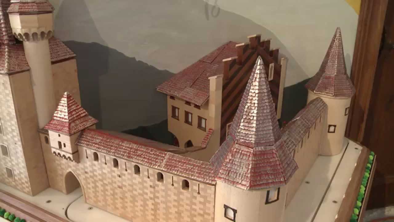 Fabriquer un château-fort - Tête à modeler