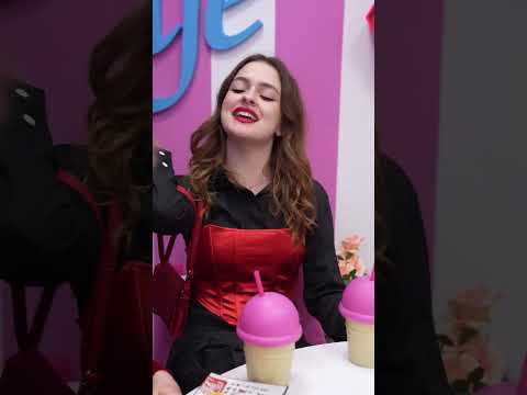 Я Нашла Секретную Комнату в Самой Строгой Школе в Мире!