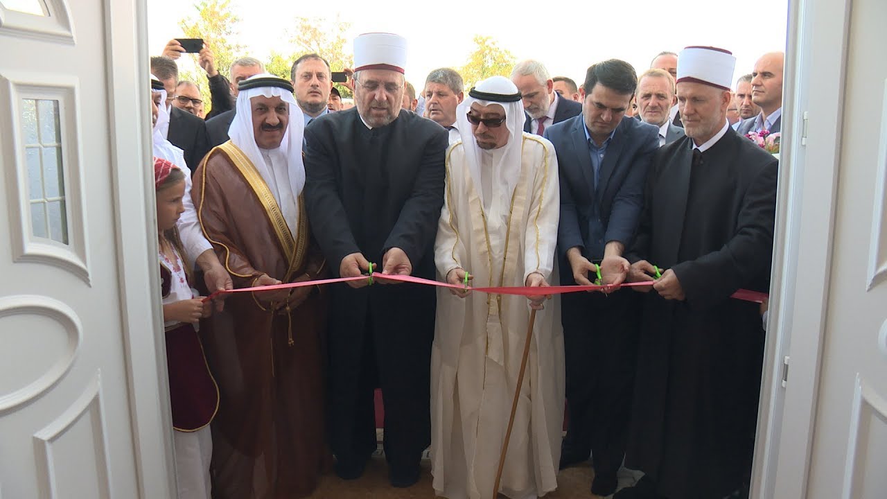 Hapet xhamia e re në Shtime