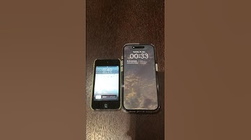 iPod touch 4 on iOS 4 vs iPhone 15 Pro on iOS 17 boot up test #shorts #ipodtouch4 #iphone15pro #ios