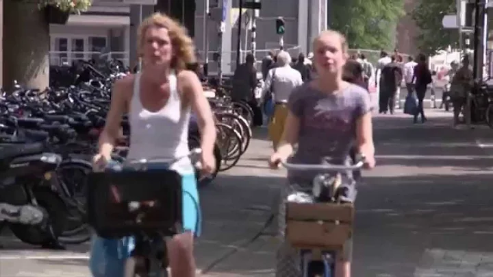 Chris Boardman compares cycling in Holland and Bri...