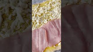 Ham & Provolone Rolls with Honey Mustard Dipping Sauce #breadrecipe #hamandcheese #cheeserolls