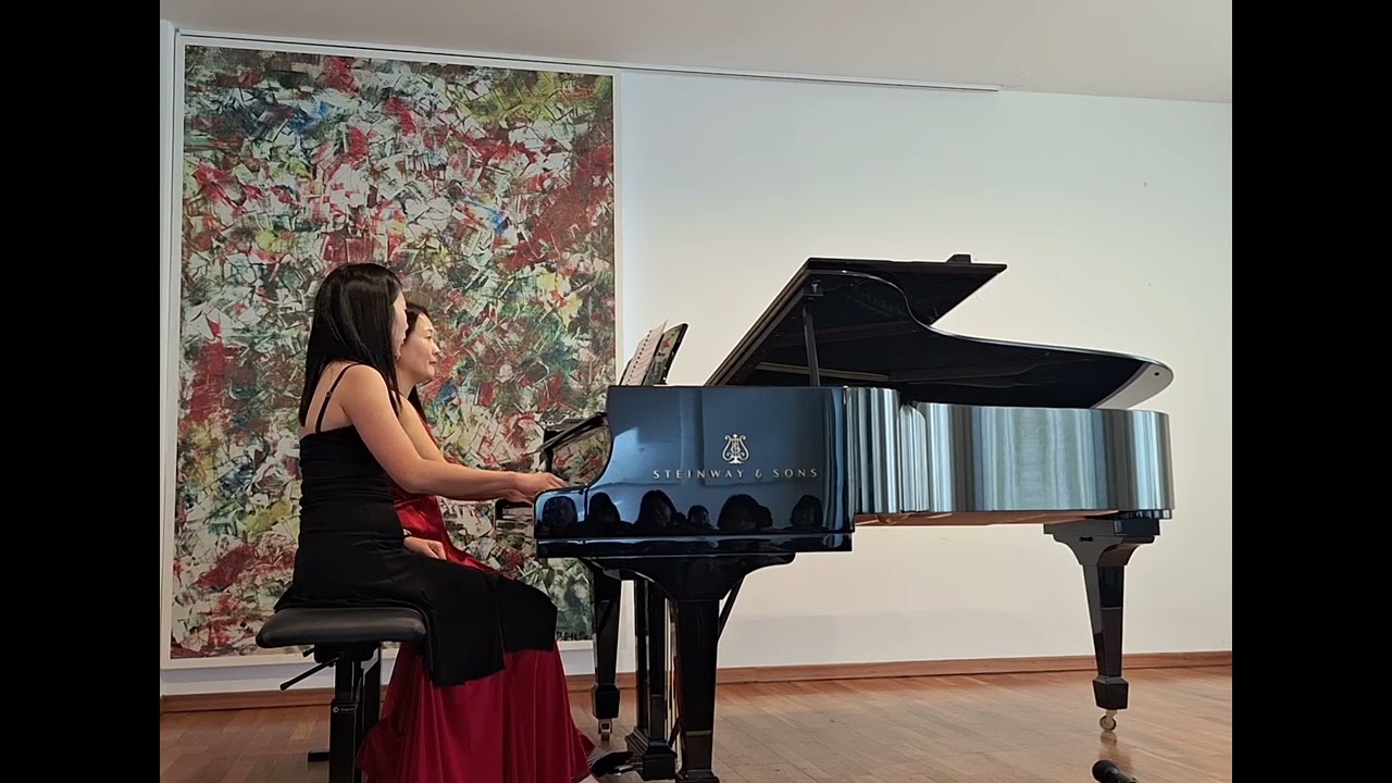 Roman Pawollek : Little dragons for piano / two players (2024)