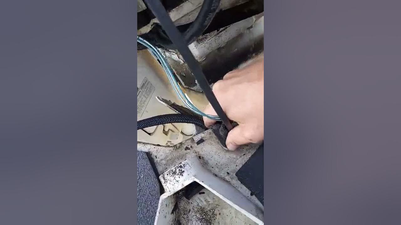 Evinrude Ficht Shift Rod Disconnect YouTube