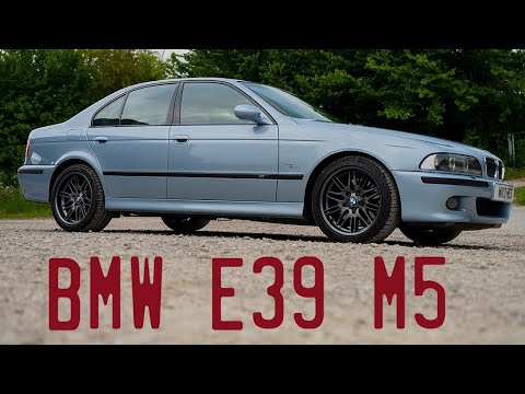 BMW-E39-M5-Goes-for-a-drive