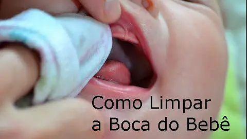Como limpar a boca do recém nascido com bicarbonato?