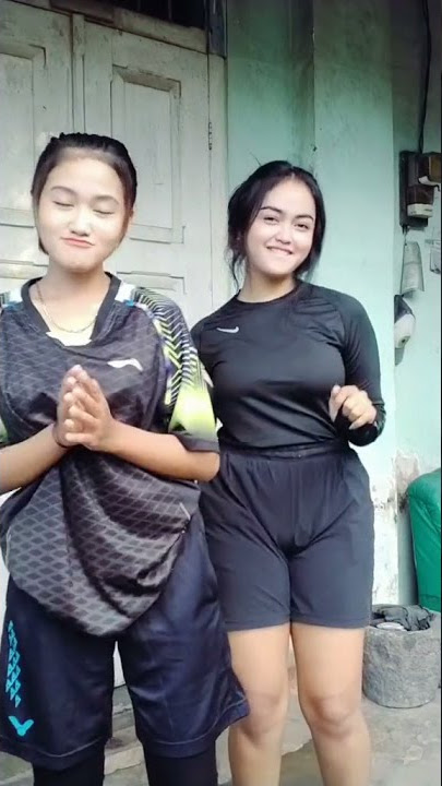 DJ KANAN KANAN KIRI || GOYANG MANJA TIKTOK:@aku.rina