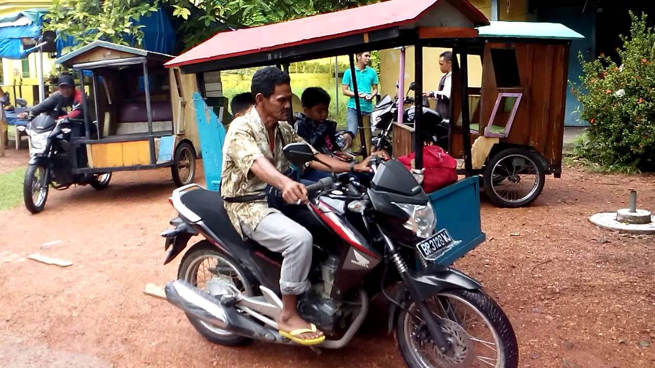 Becak Motor Di Pulau Penyengat YouTube