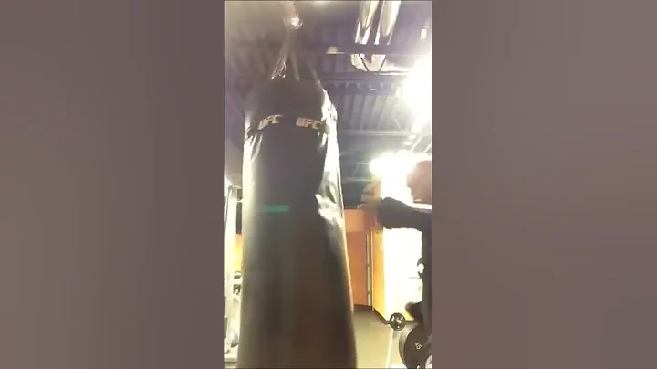Jeff Meeks Heavy Bag Training!