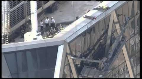 Window Cleaners Rescued From NYC Skyscraper (FULL VIDEO)