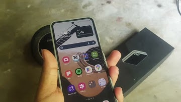 Samsung Galaxy Z Flip 6: How to Set Swipe Up to Move to the Previous Item in TalkBack (Android 14)