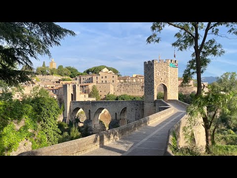 Spain Walks: Besalú. Beautiful medieval town in Catalonia, northern Spain.