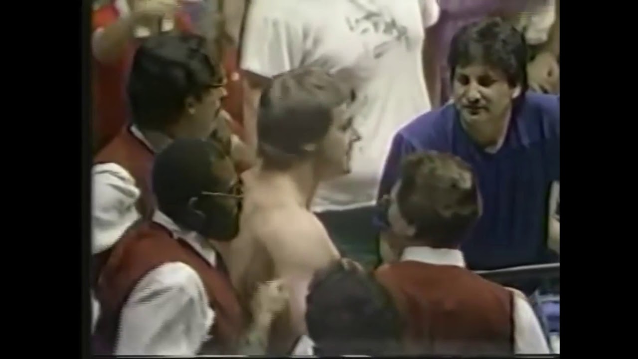 Andre The Giant VS Roddy Piper 9/1/84 Philadelphia Spectrum - YouTube