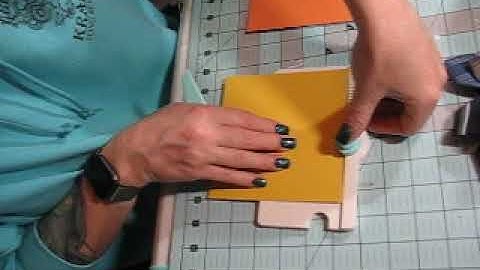 We R Memory Keepers mini envelope punch board