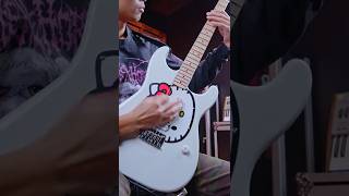 Playing #slipknot on the #squier Hello Kitty Strat 🤘 #guitar #stratocaster #fender #guitarcover