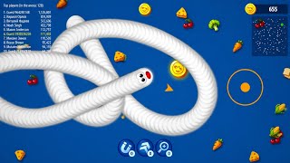 Ultimate Worm Trap! Epic Worms Zone.io Gameplay | Arena Battle  screenshot 2