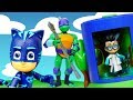 Video e giochi per bambini. PJ Masks Super Pigiamini giocano con le tartarughe Ninja