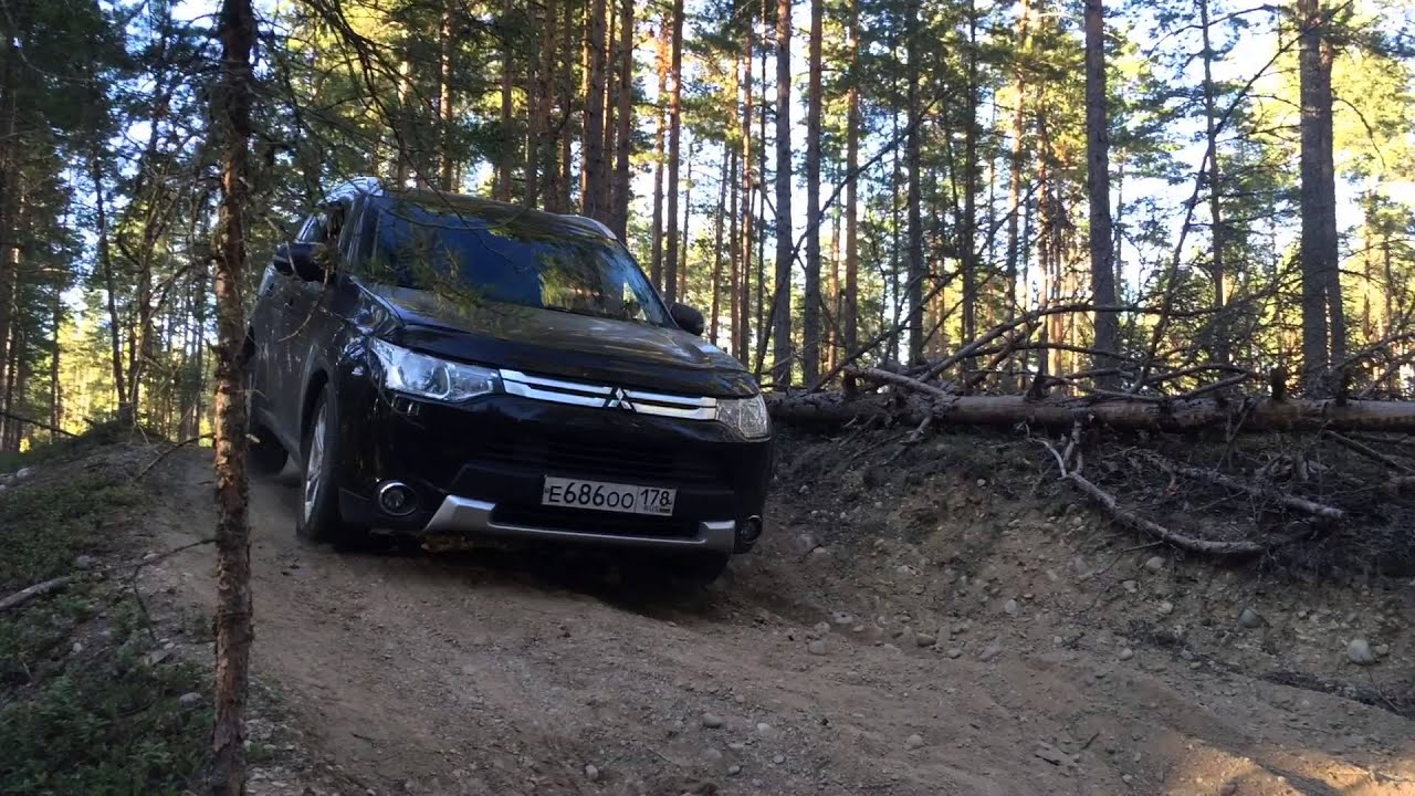 Outlander полный привод. Mitsubishi Outlander полный привод. Полный привод Аутлендер 3. Outlander 3 полный привод. Аутлендер 3 в горах.