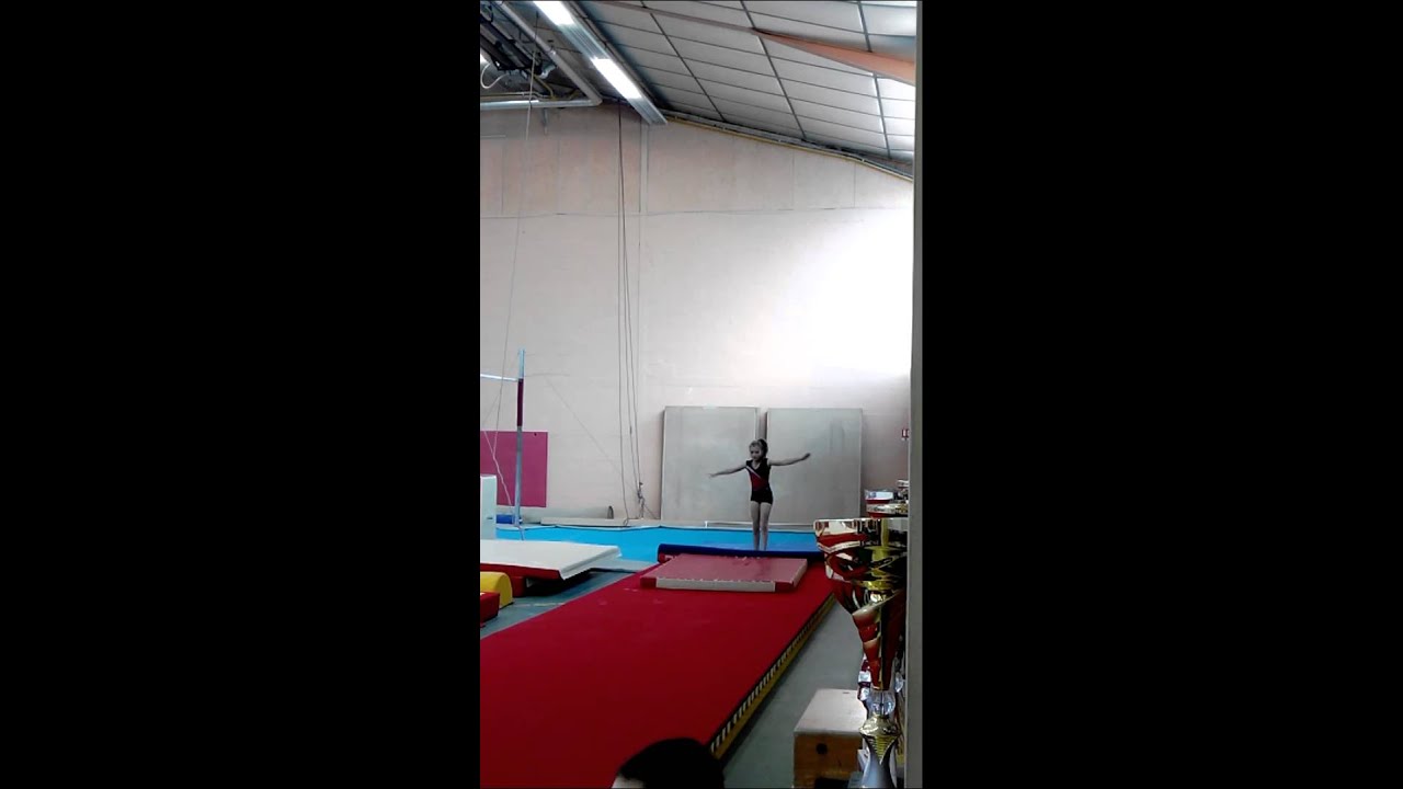 Rondade flip vrille gym YouTube