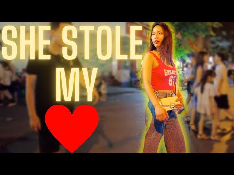 THIS IS HOW RIDICULOUSLY EASY IT'S FOR VIETNAMESE WOMEN TO APPROACH YOU || HANOI NIGHT WALK