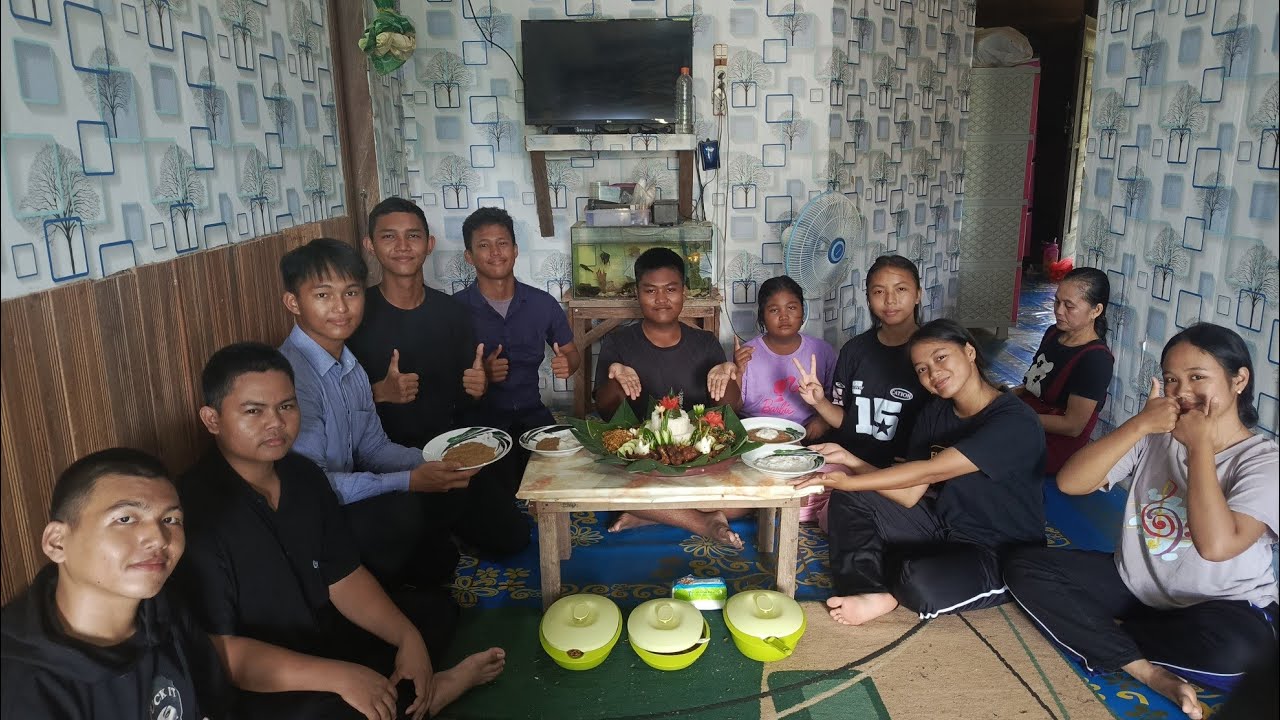 Live ulang tahun ke-18 tahun