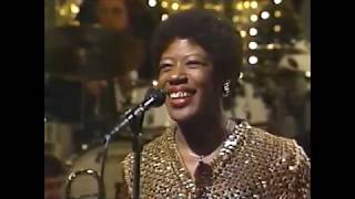 Lyle Lovett &amp; Francine Reed - What Do You Do 1989